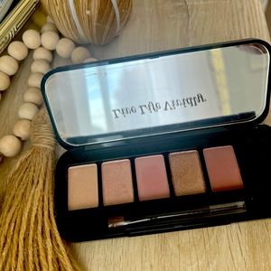 Buxom Dolly’s Wild Side Eyeshadow Palette